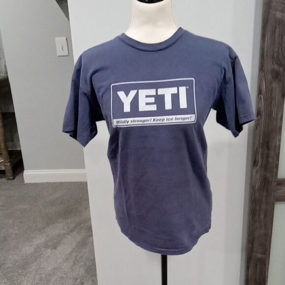 YETI Women's Blue & White short sleeved T-Shirt. Size medium. In good condition - Picture 1 of 2